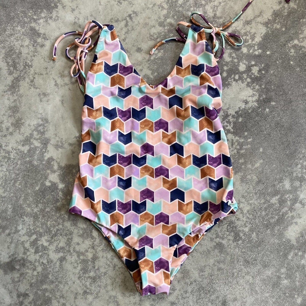 Tori praver swimwear Seafoam Geometric Print One Piece Size‎ Medium Multi…